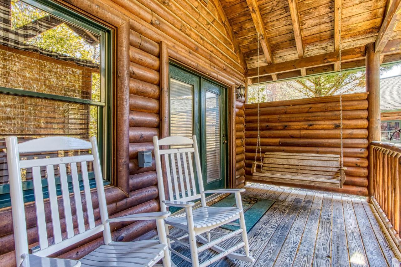 Dog Friendly, Romantic Mtn Getaway Hot Tub Pool Gatlinburg Eksteriør bilde