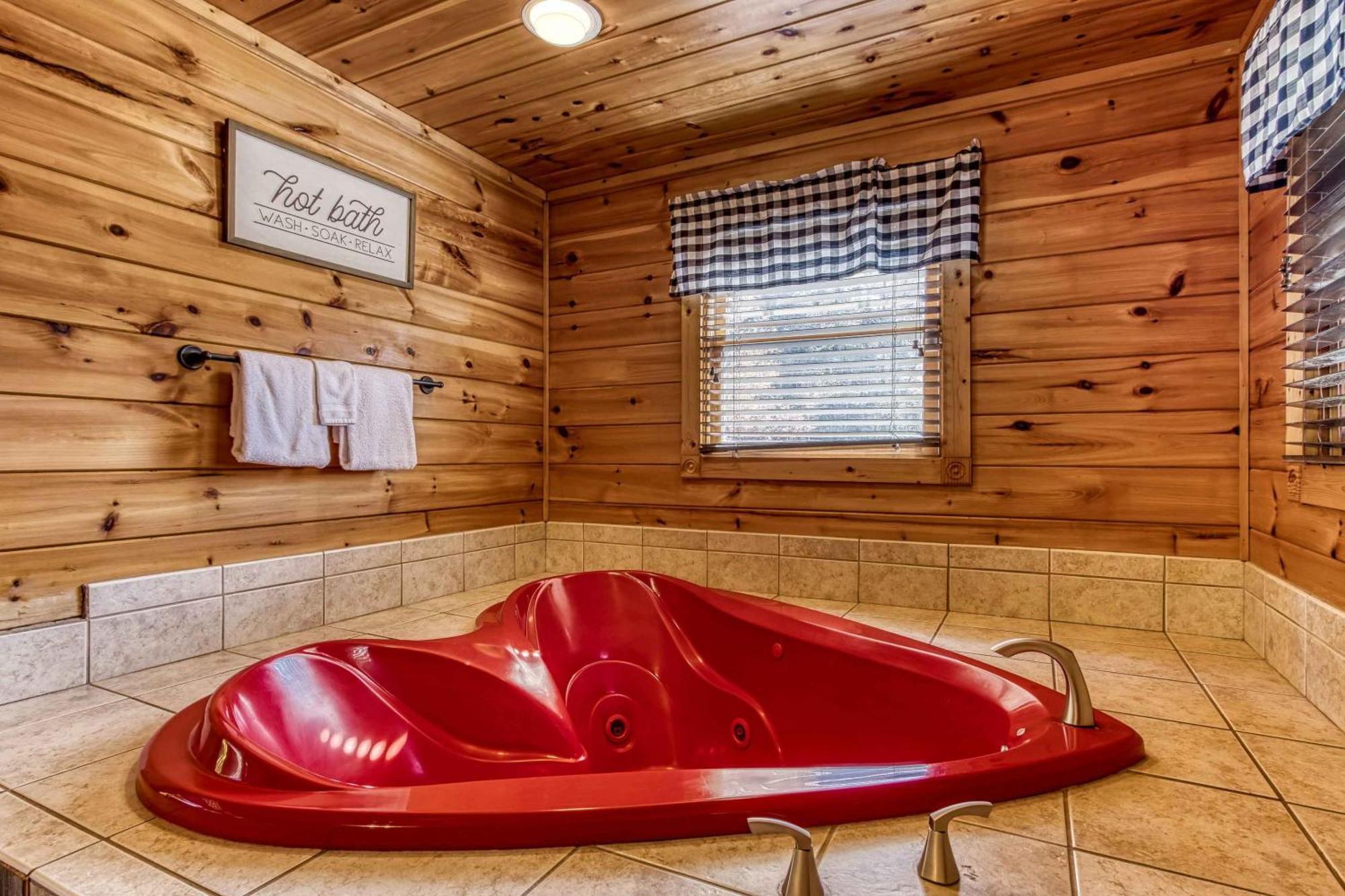 Dog Friendly, Romantic Mtn Getaway Hot Tub Pool Gatlinburg Eksteriør bilde