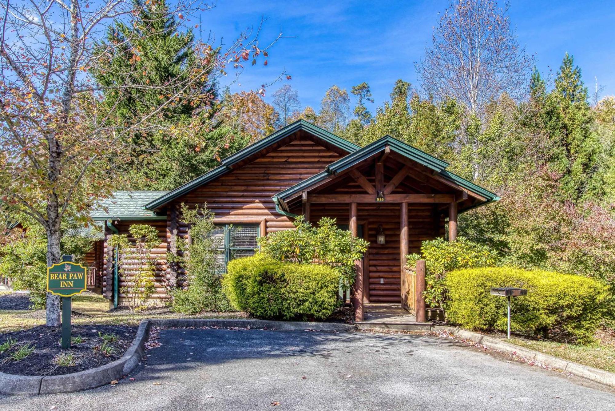 Dog Friendly, Romantic Mtn Getaway Hot Tub Pool Gatlinburg Eksteriør bilde