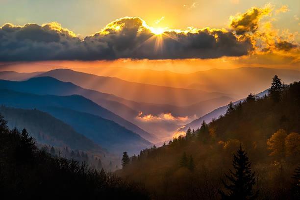 Dog Friendly, Romantic Mtn Getaway Hot Tub Pool Gatlinburg Eksteriør bilde